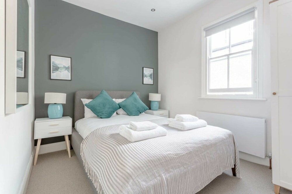 Фото Stunning 3 Bedroom 2 Bath in Fantastic Location