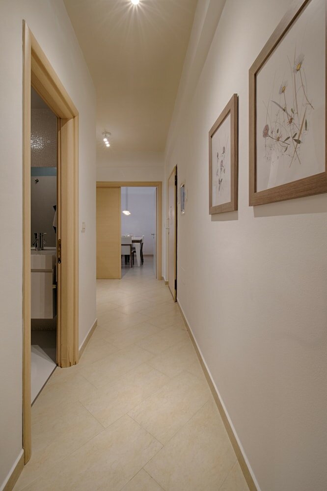 Фото The Rooms Apartments Tirana