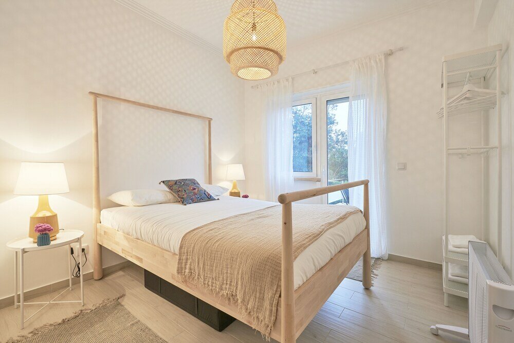 Фото Light Apartment W Balcony Apartment by TimeCooler