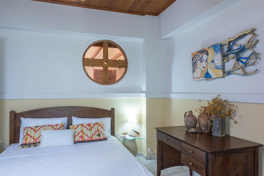 Фото Amnisiades Apartments