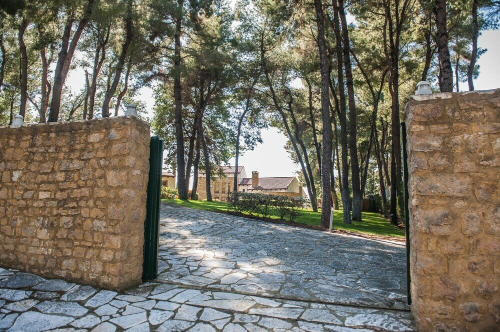 Фото Halu! Luxury Villa with Private Pool