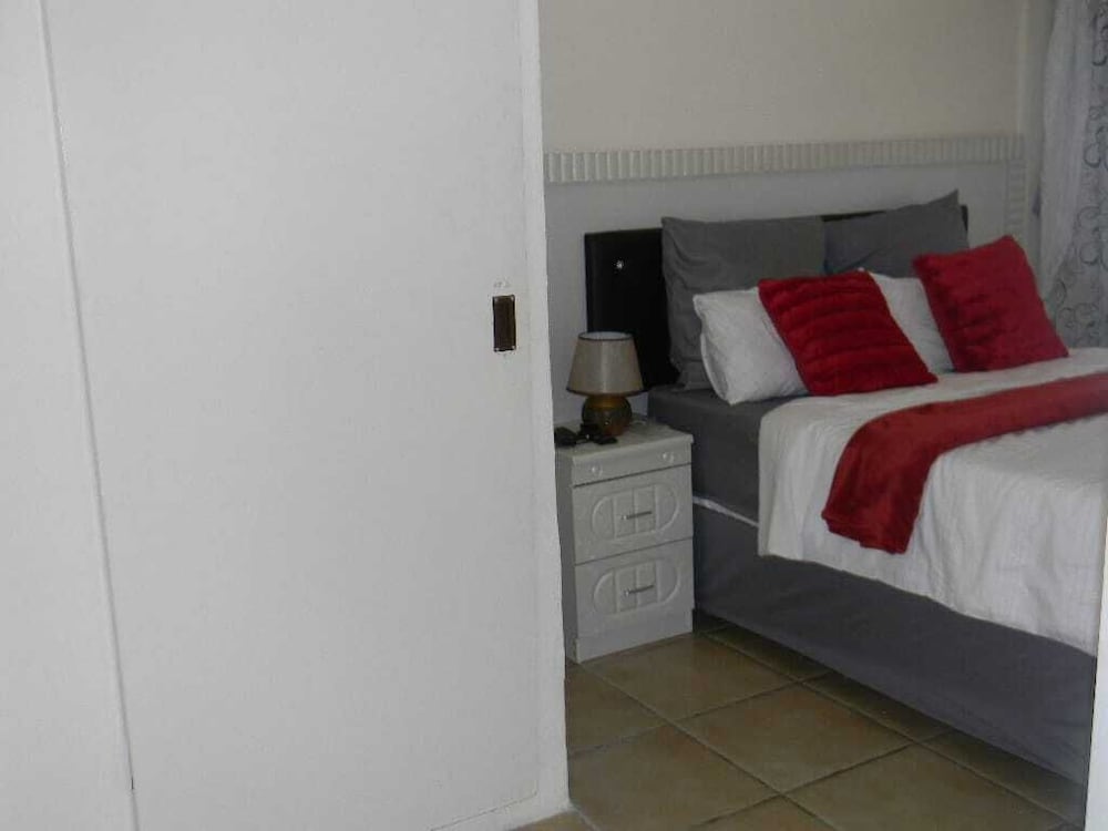 Фото M2t Guest House