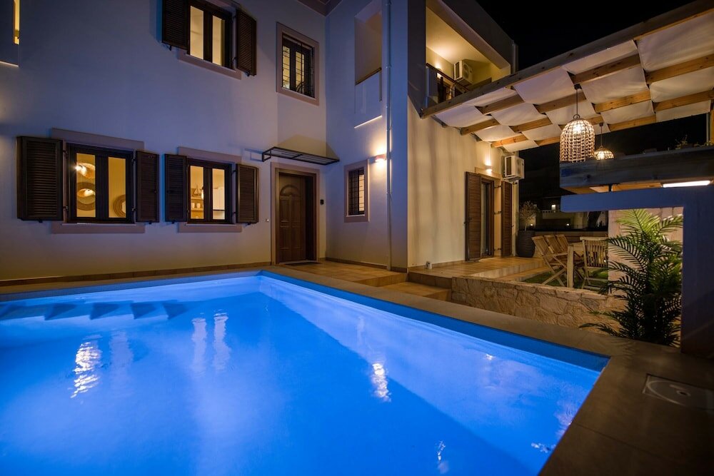 Фото EcoHome Villa