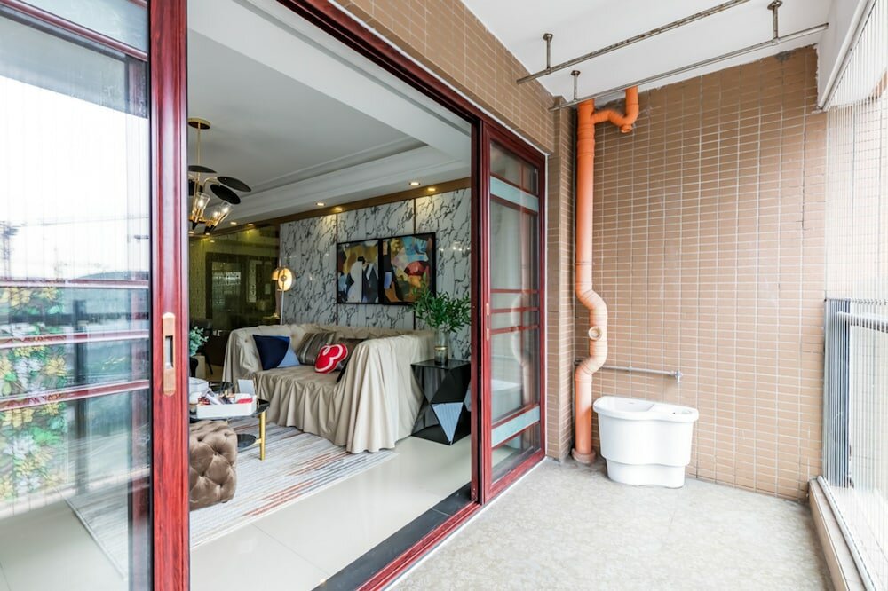 Фото Locals Boutique Apartment Qianshan No. 6