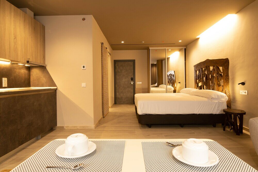 Фото Cadiz Bahia Apartmentos