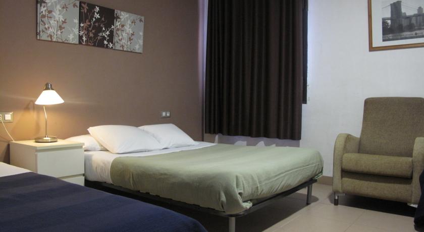 Фото Hostal Lk Barcelona