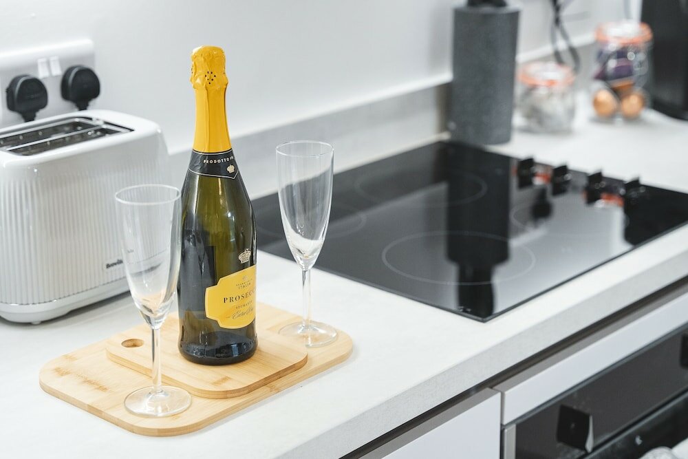 Фото Birtin Works Apartments - Brand New - City Centre