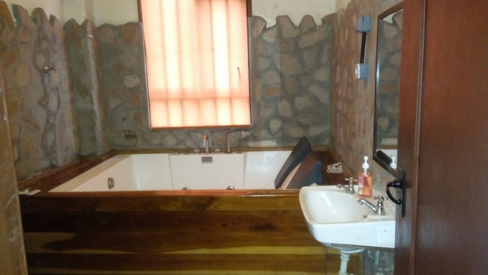 Фото Kamaki House