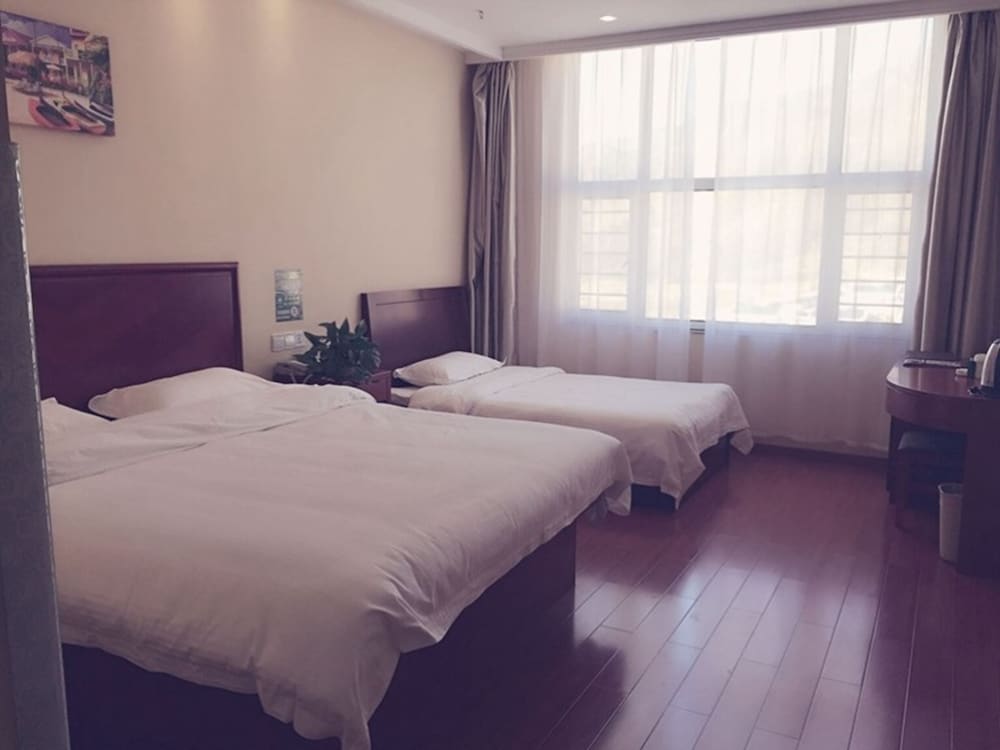 Фото GreenTree Inn ZhangJiaKou Qiaoxi District WuYi East Street JianXing Express Hotel