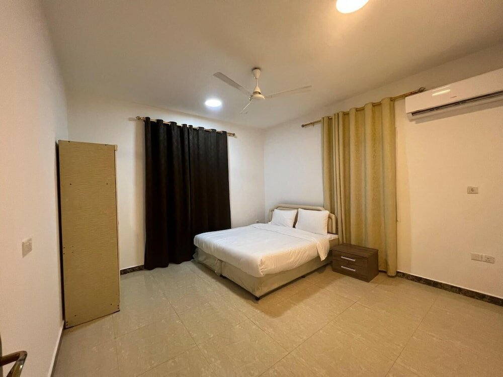 Фото Al Homur Building