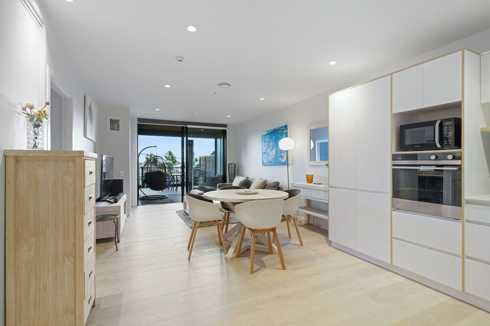 Фото Groovy Apt Close to Onehunga Mall Centre