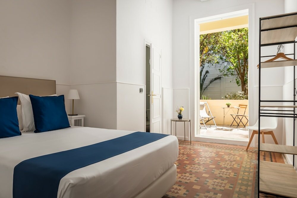 Фото Hotel Medium Sitges 1883