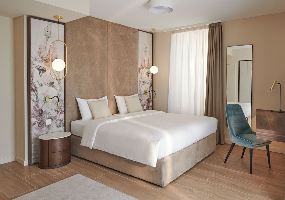 Фото Vista Lakefront Boutique Hotel