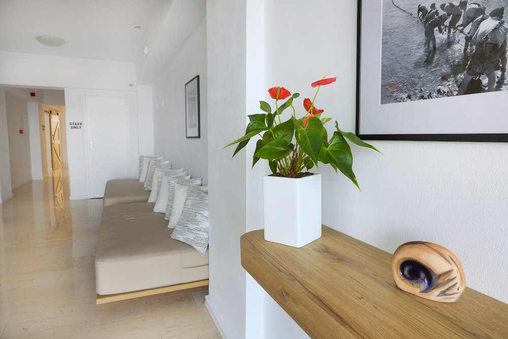 Фото Sea Breeze Hotel