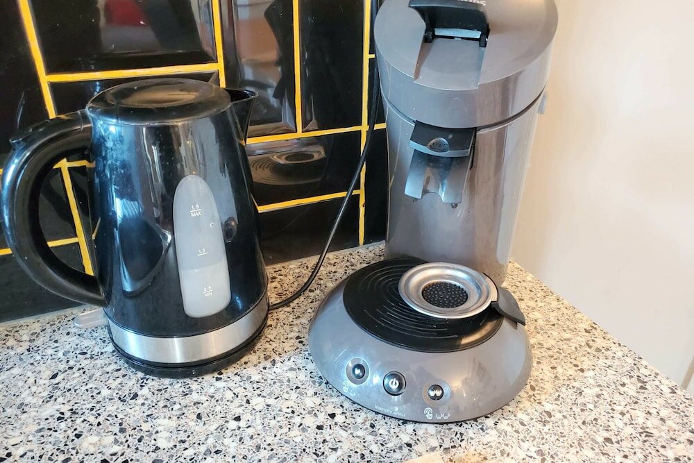 Фото Bright & Cosy One-bed Apartment