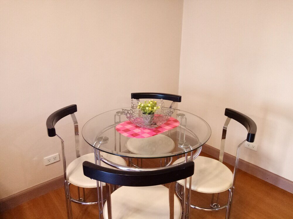 Фото Forbes Park Area Bgc