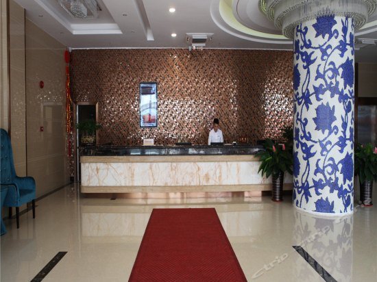 Фото Helong Hotel