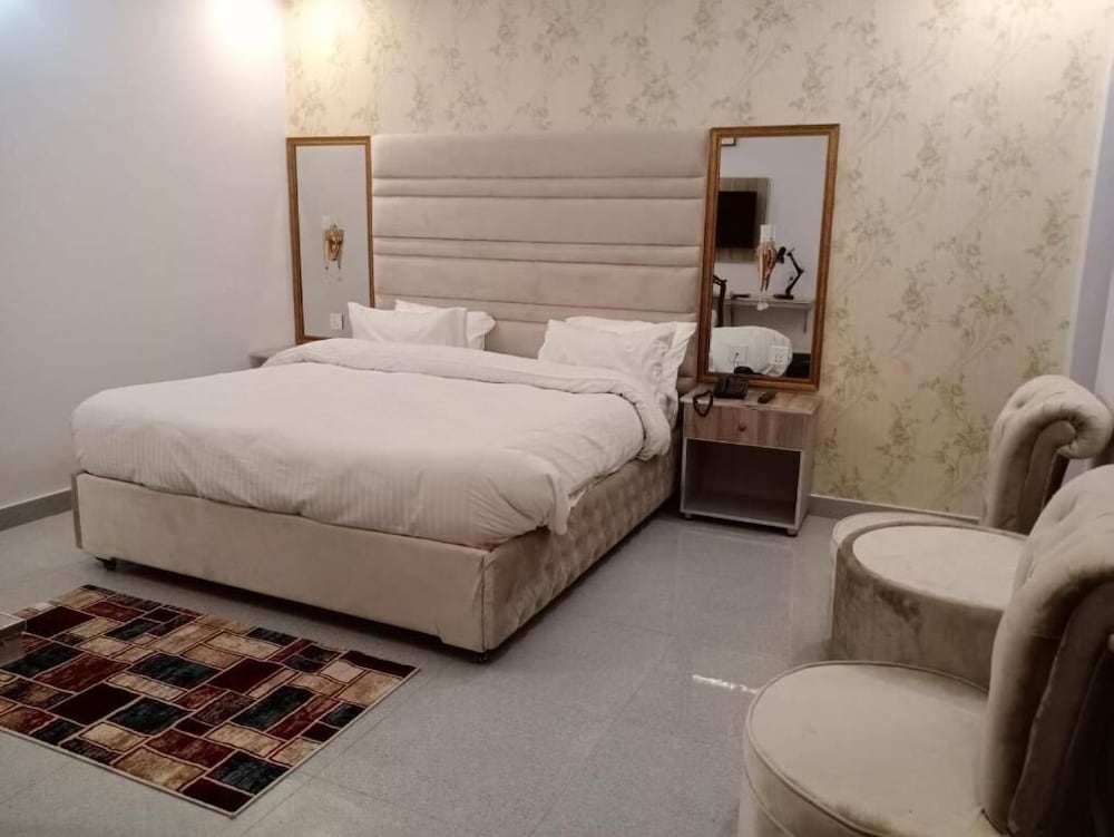 Фото Shanze Hotel And Suites