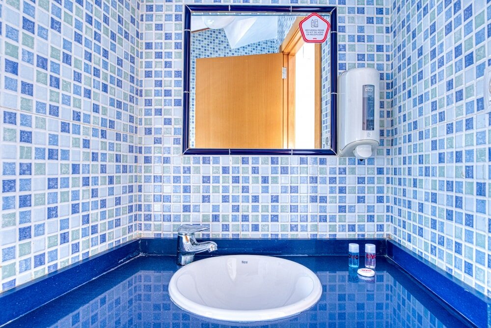 Фото Oyo Hostal Nova Picanya