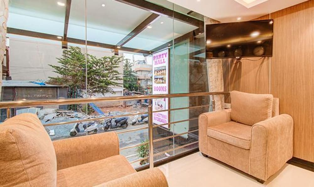 Фото Fabhotel The Rs Suites