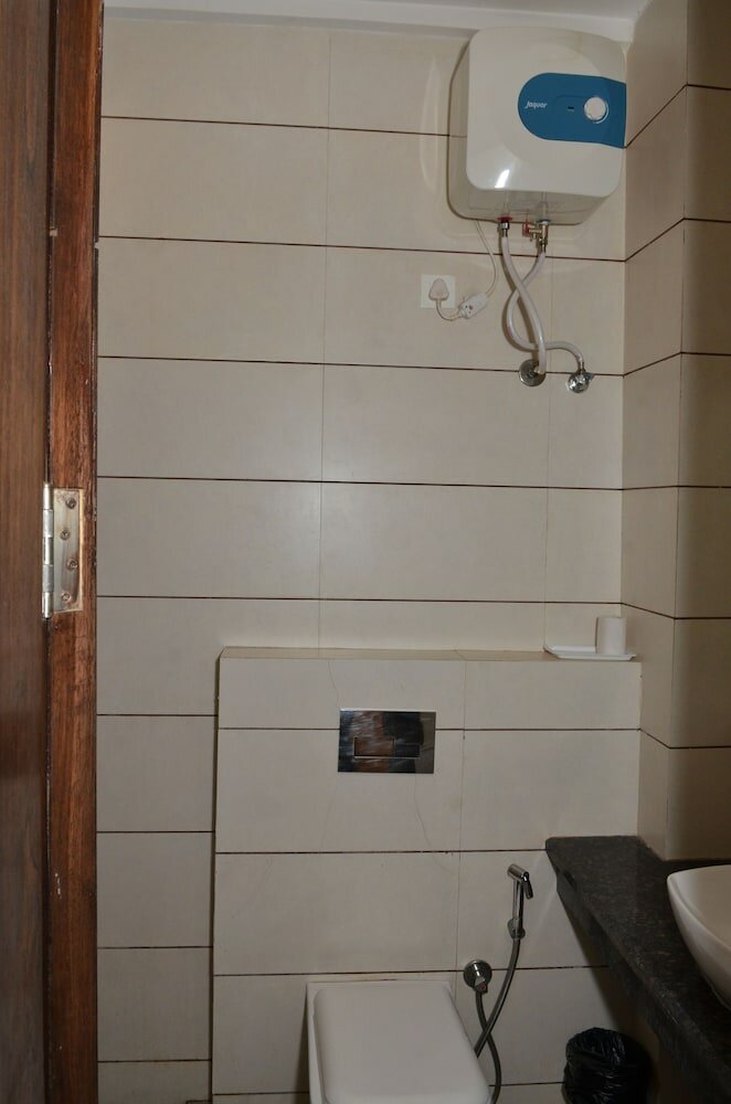 Фото FabHotel Kk Continental