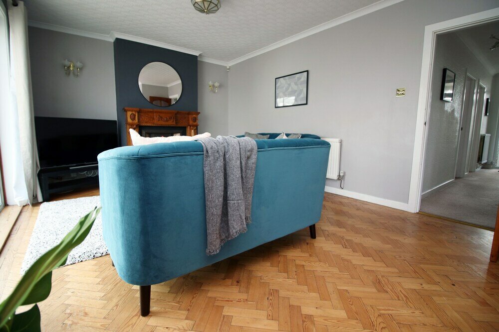 Фото Becky's Bungalow by Tŷ Sa - New Sleeps 8