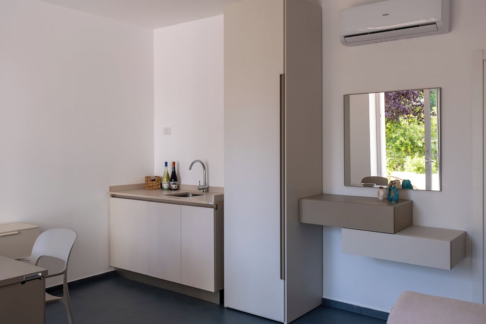 Фото Nautika Suites