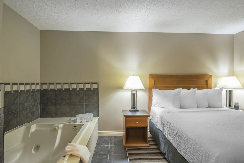 Фото Quality Inn West Edmonton