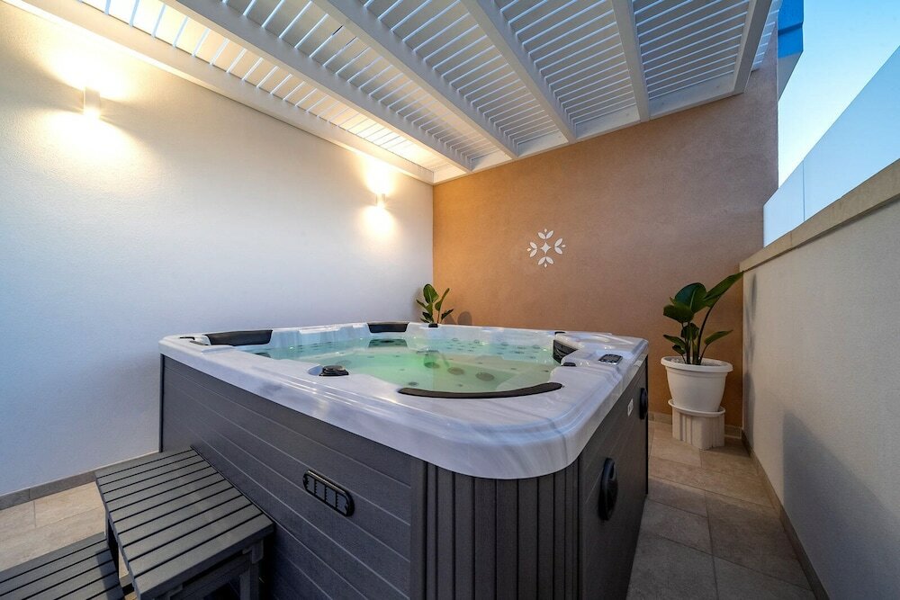 Фото Aurosa Bed and Breakfast