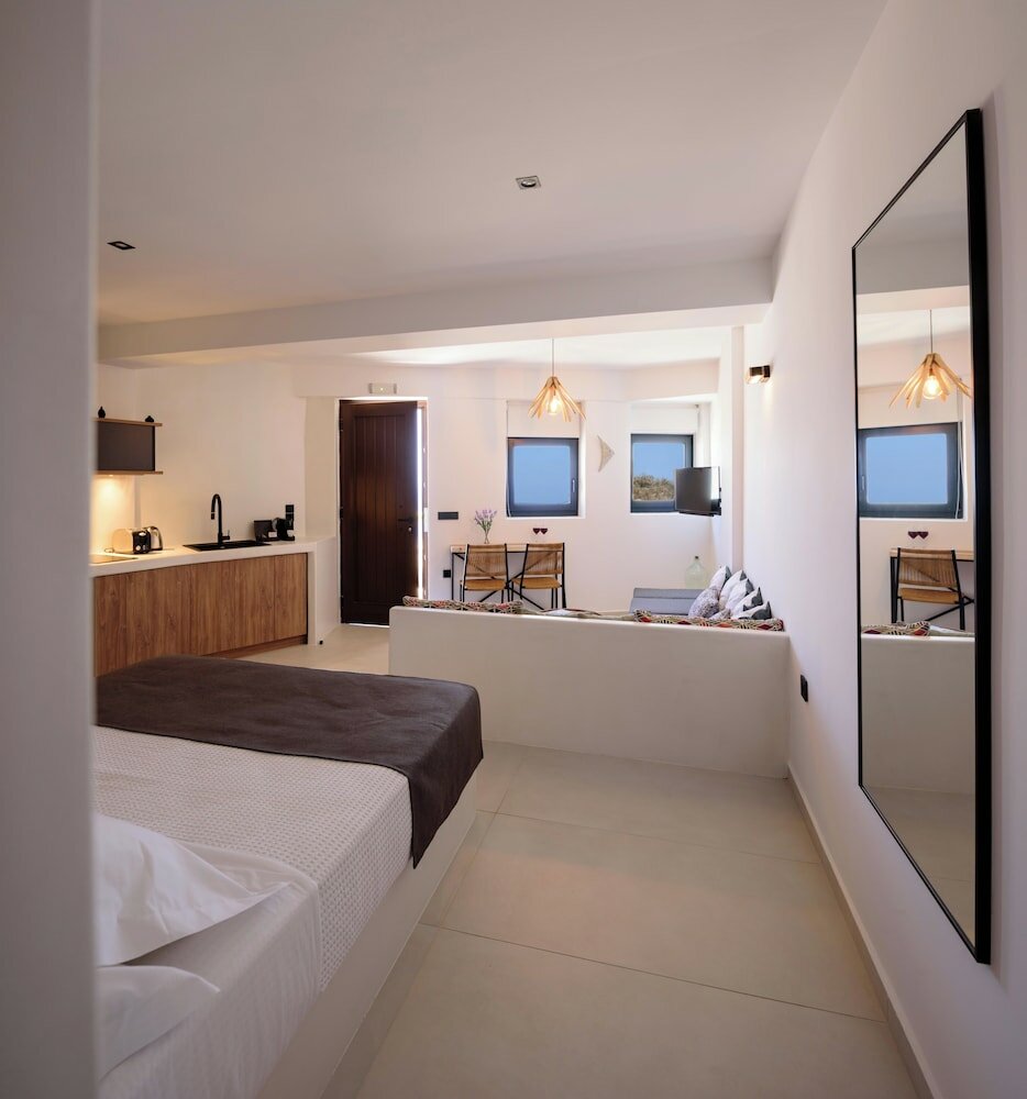 Фото RyoLithos Suites