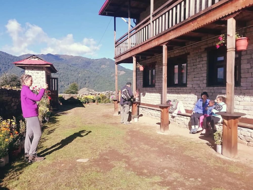 Фото Kyirmu Lodge Phaplu