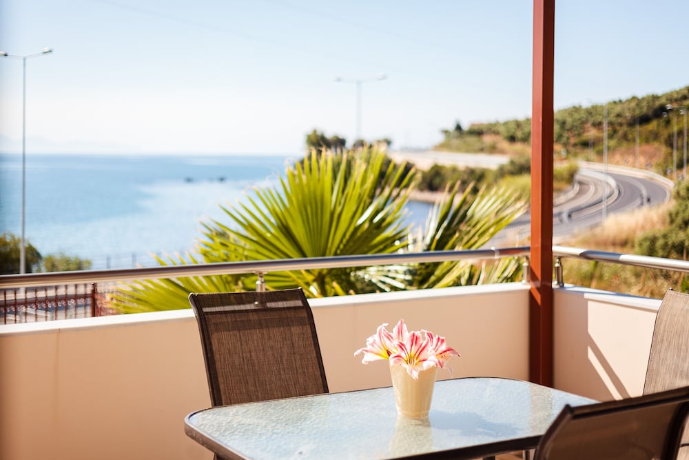 Фото Villa Armonia - Beachfront Majestic Retreat