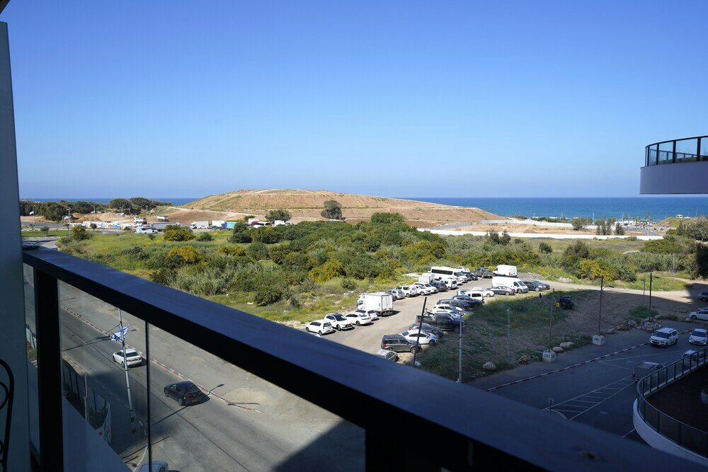 Фото Hi - Yam SeaView Apartments & Suites