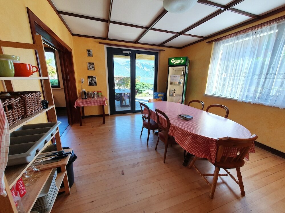 Фото Lake Lodge Hostel