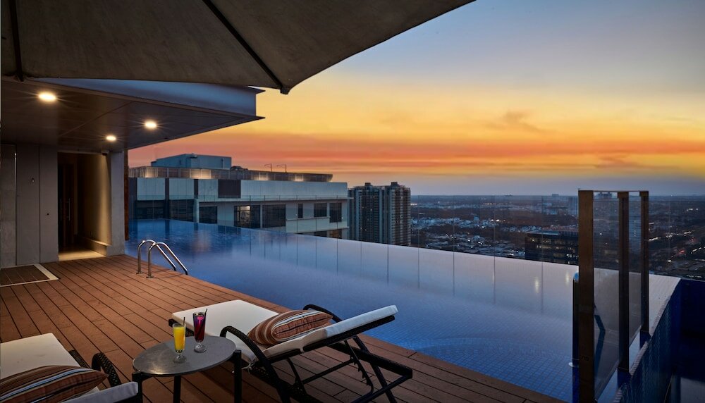 Фото Oakwood Residence Saigon