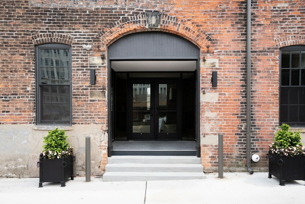 Фото Pickle Factory Hotel