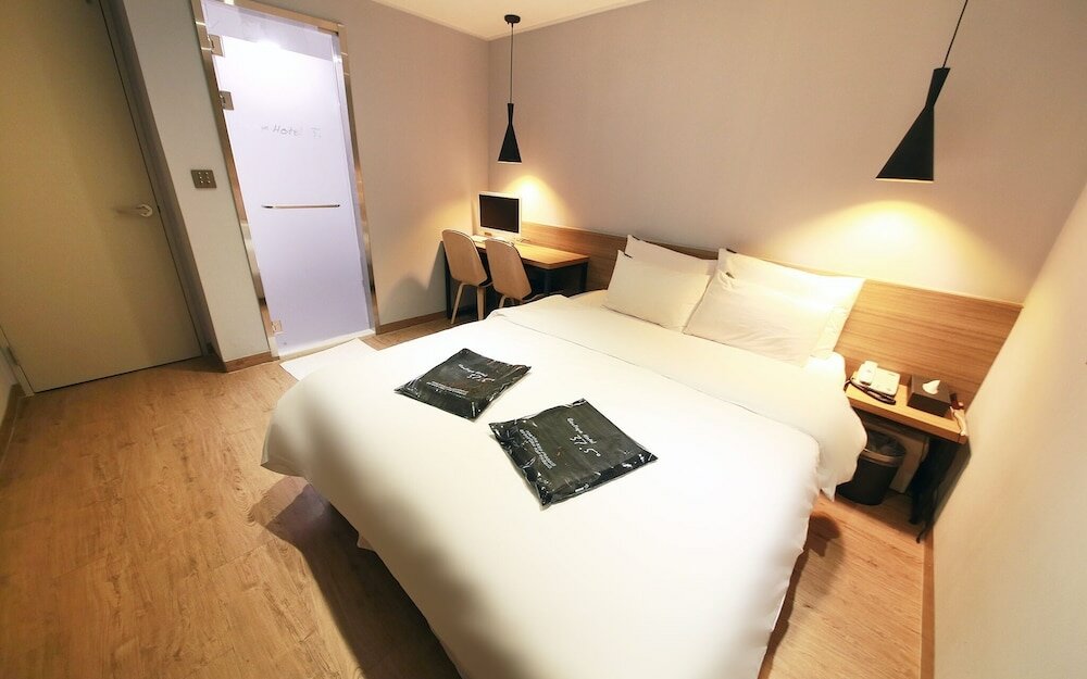 Фото Bucheon Boutique Hotel 375