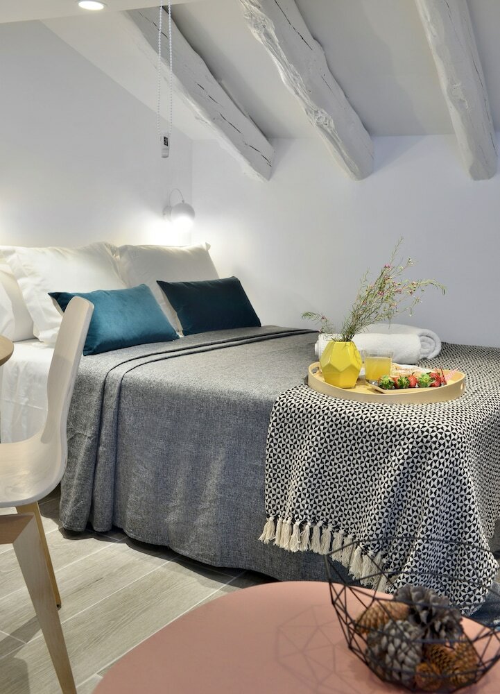 Фото Nqn Aparts & Suites Madrid