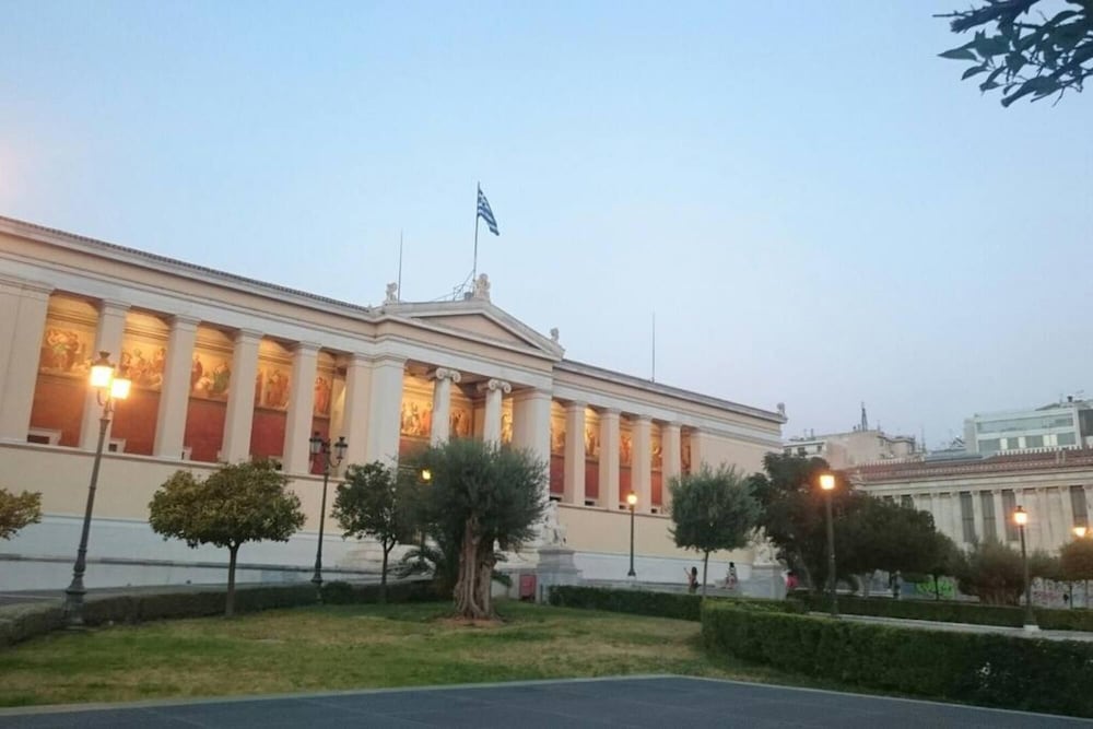 Фото The Athens Experience in Exarchia