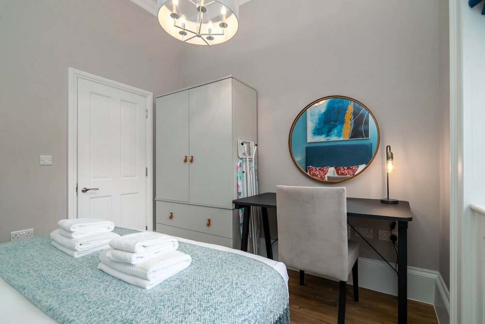 Фото 37 Doughty Street