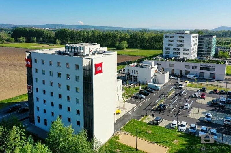 Гостиница Ibis Bourgoin Jallieu Medipole