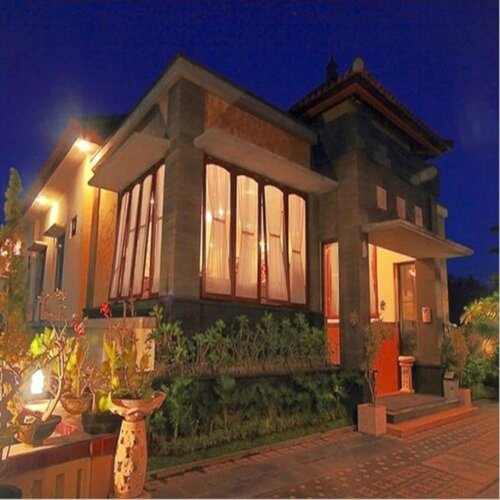 Гостиница Hotel Puri Nusa Indah в Денпасаре