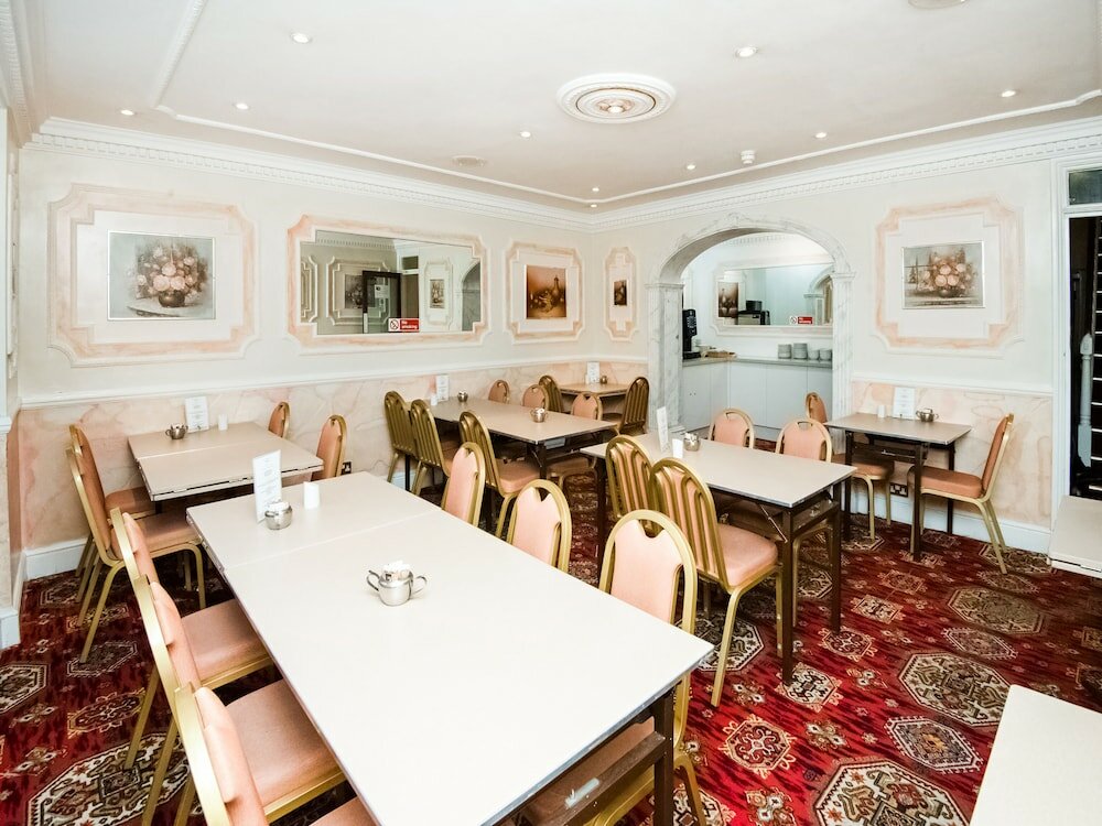Фото St Georges Hotel Pimlico