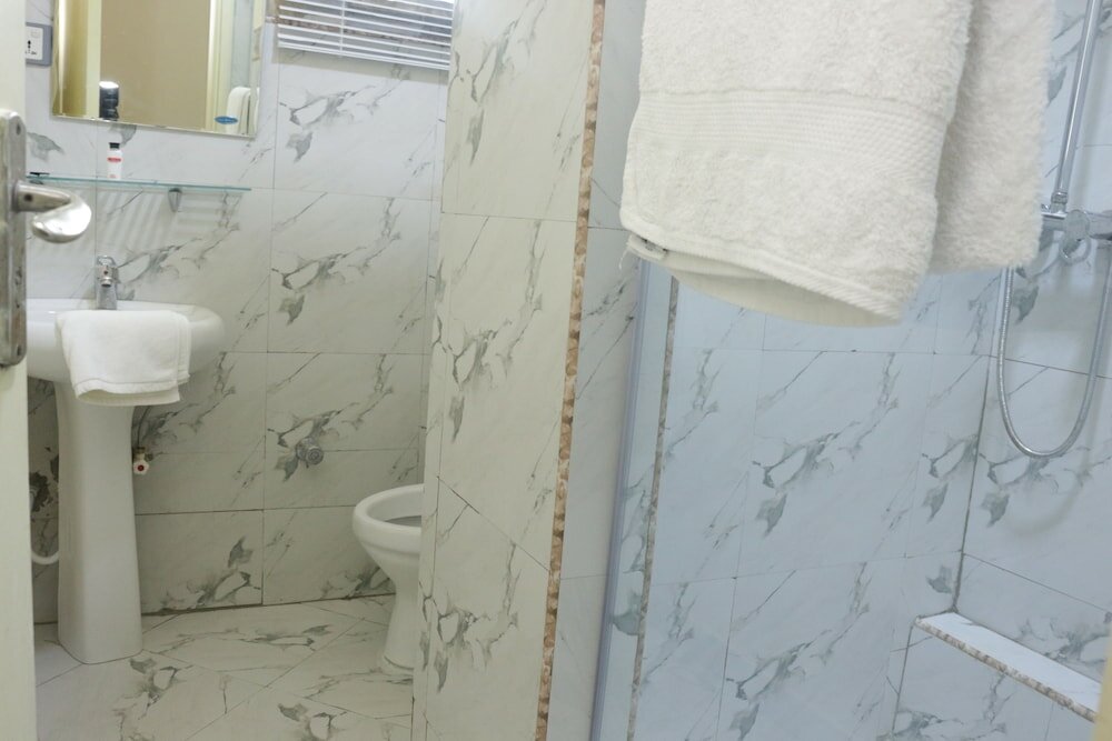 Фото The Coral Reef Hotel