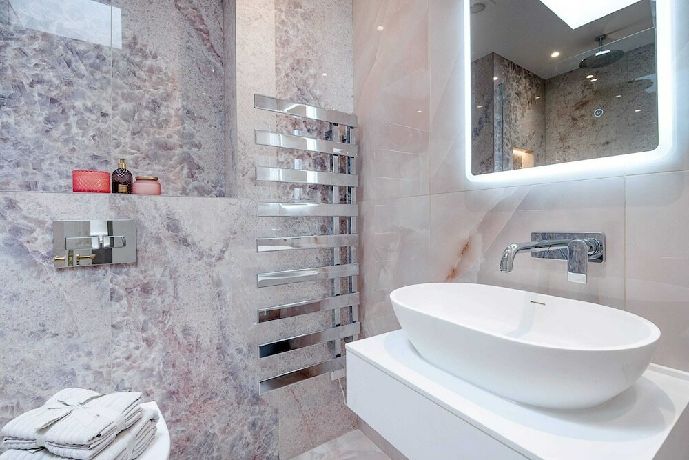 Фото Marble Arch Suite 9-hosted by Sweetstay