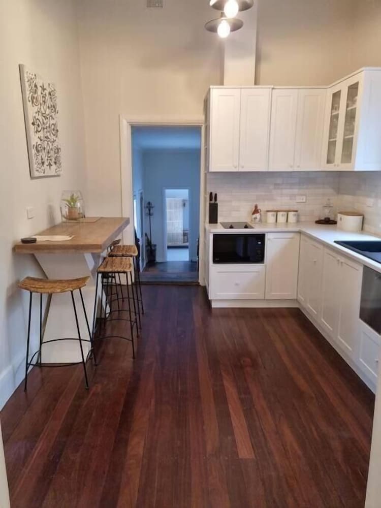 Фото Historic Mintaro Post Office