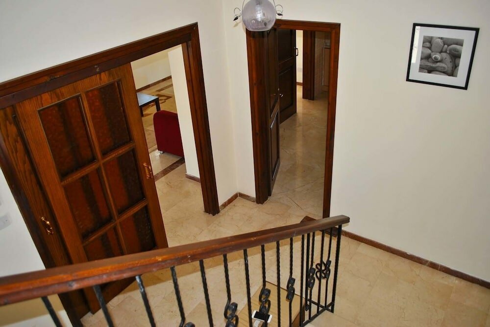 Фото Villa Thornburry by Amy Villas