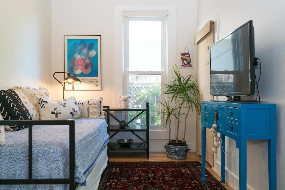 Фото The Enchanted Franklin