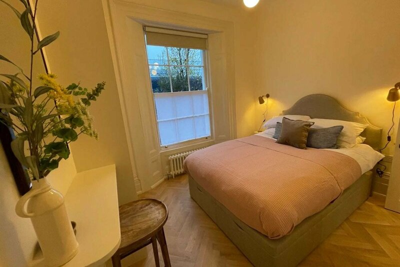 Гостиница Beautiful & Central 1 Bedroom Flat in Clerkenwell в Лондоне