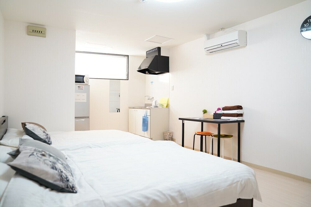 Фото Metro Hanazonocho Apartment 2